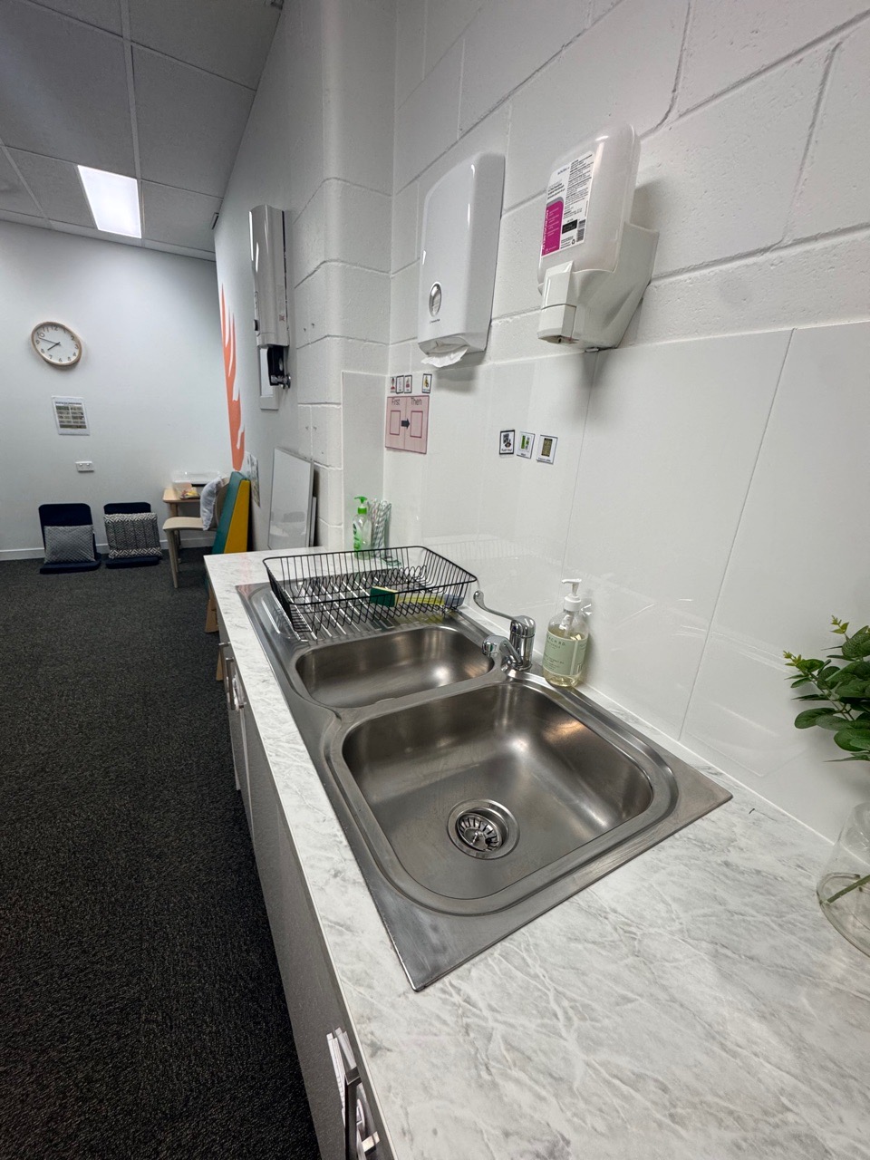 Kitchen & Break Room